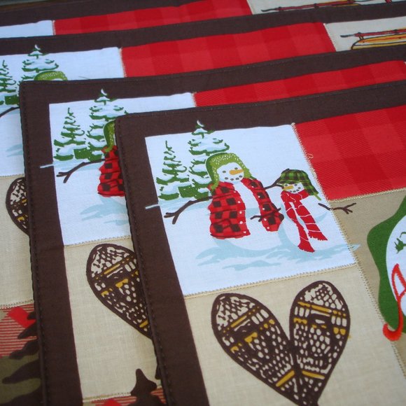 NEW Set 4 Placemats "Adventure is Out There" Farmhouse Winter Snow Lodge Travel - Picture 4 of 8